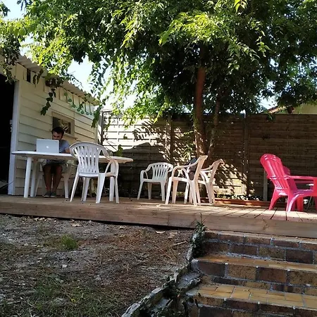 Maison A 800mn De La *